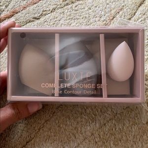 Brand new in box still wrapped Luxie sponge set
